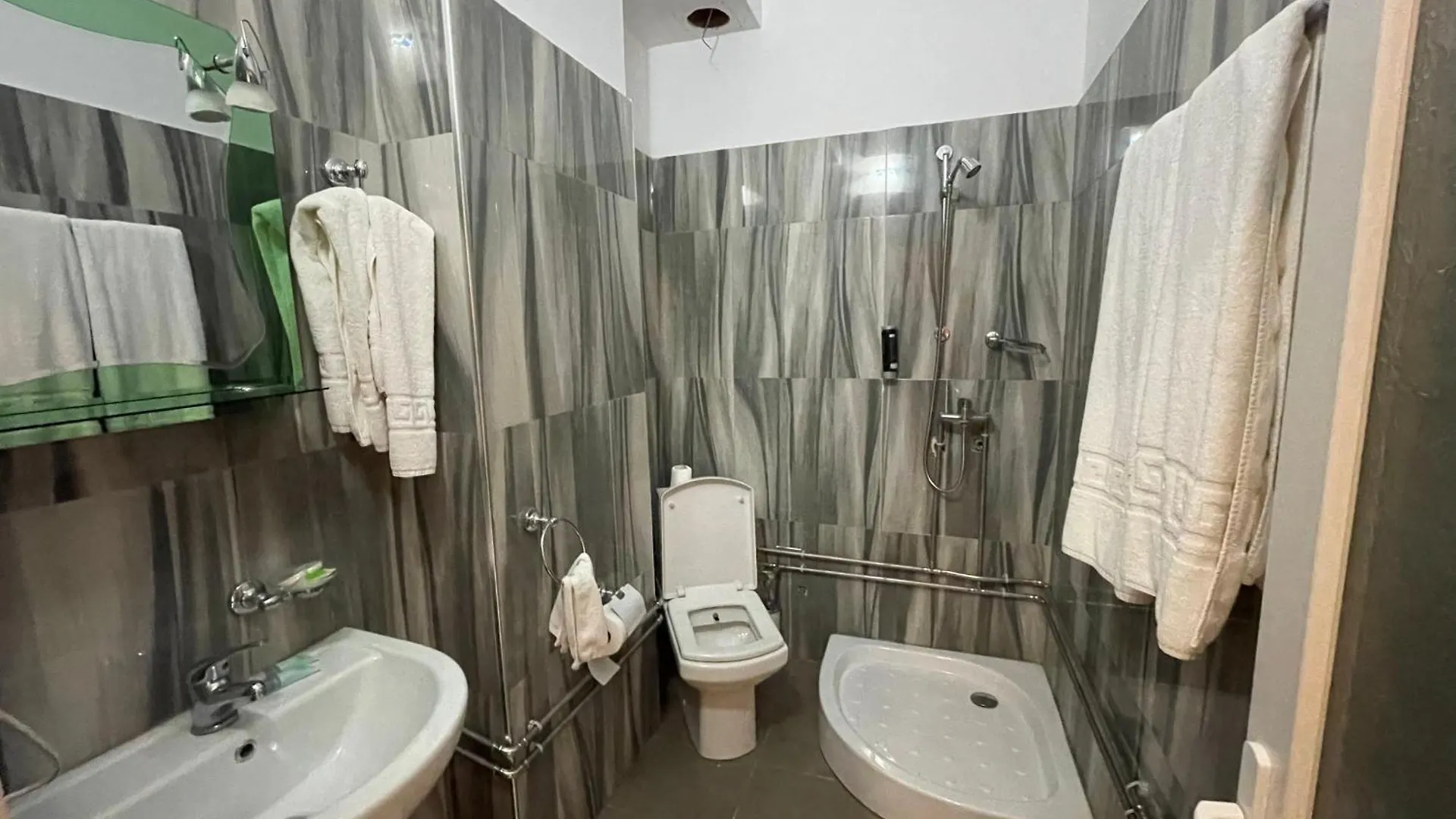****  Hotel Kthella Resort Rreshen Albánie